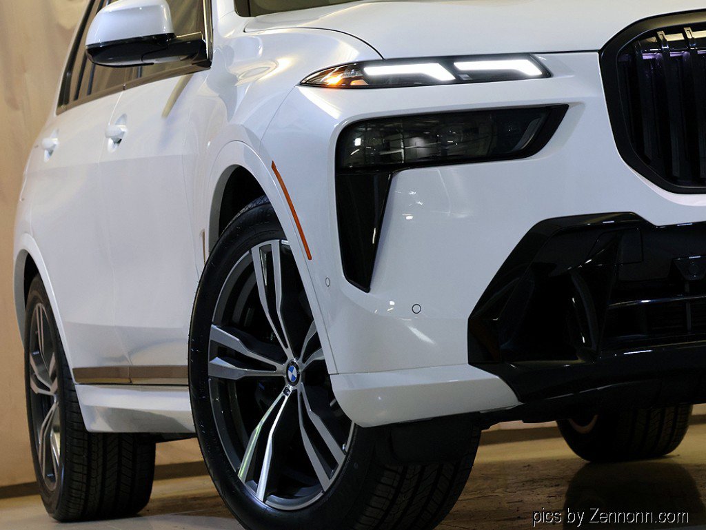 Used 2026 BMW X7 xDrive40i image 4