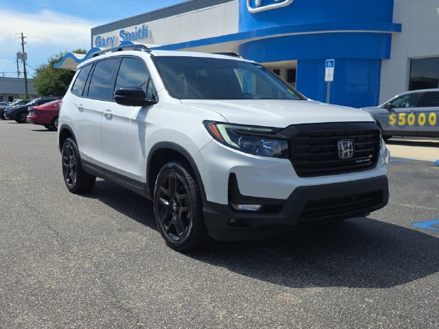 Used 2024 Honda Passport Black Edition image 2