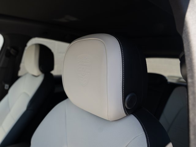 Certified 2024 Porsche Cayenne image 18