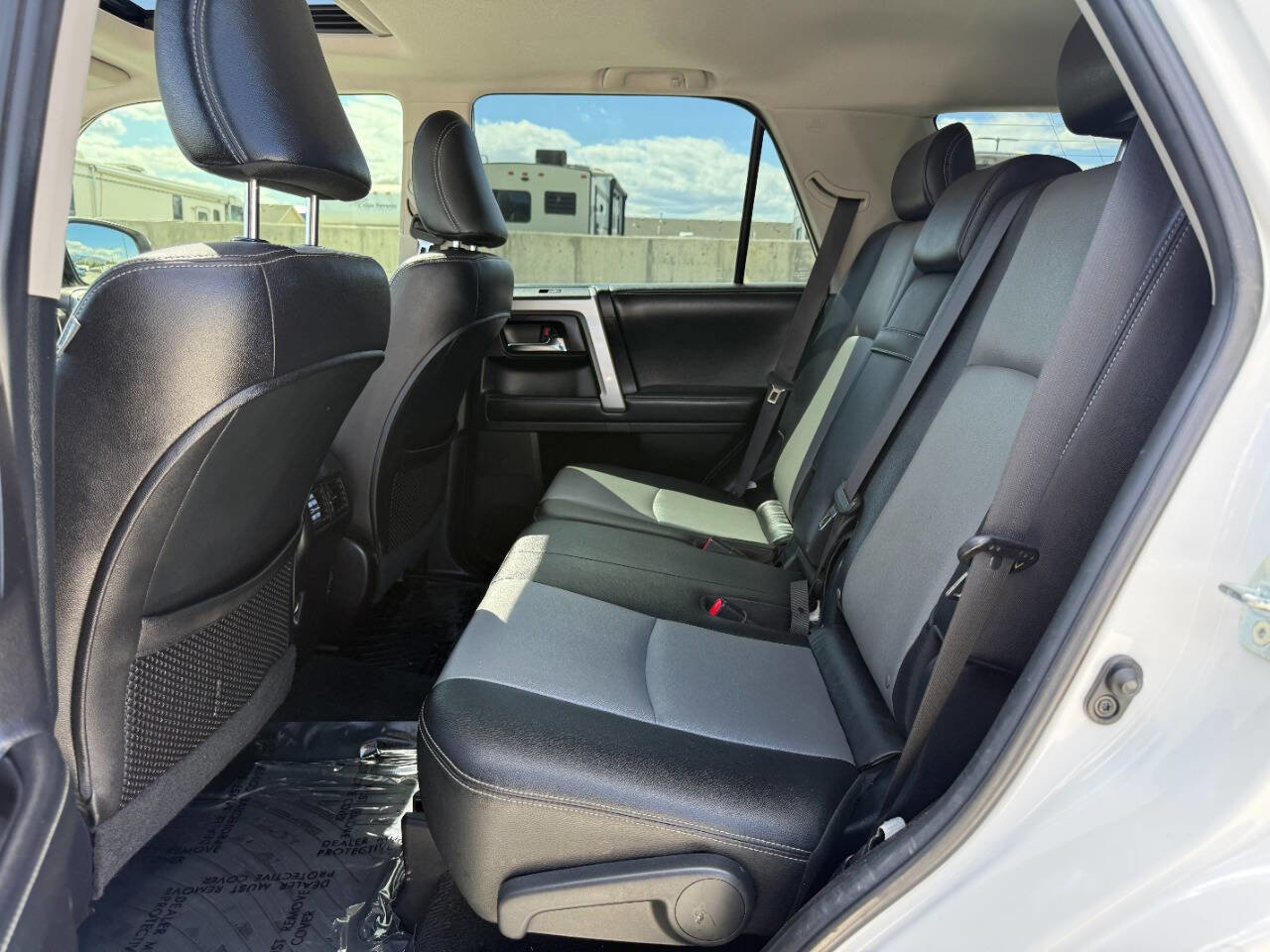 Used 2015 Toyota 4Runner SR5 Premium AWD/4WD image 18