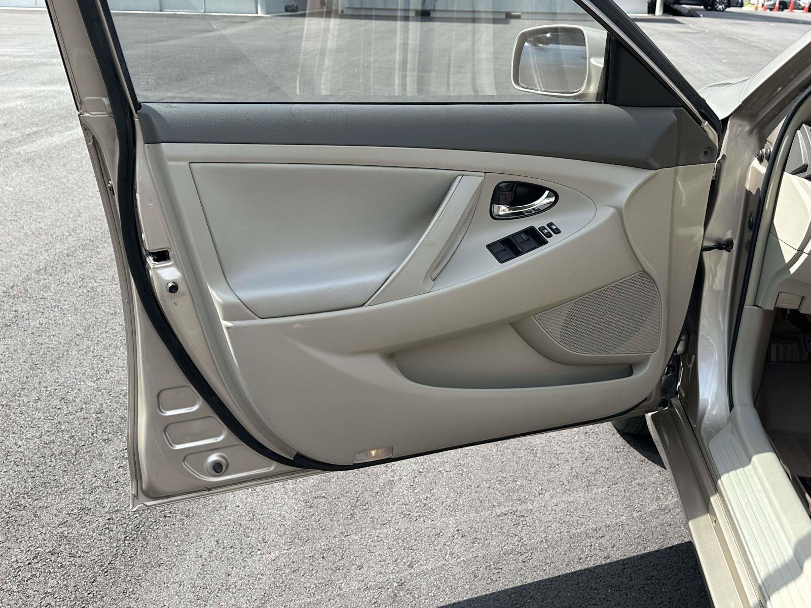 Used 2007 Toyota Camry CE FWD image 5