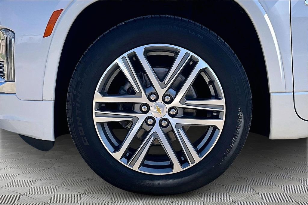 Used 2023 Chevrolet Traverse High Country image 9