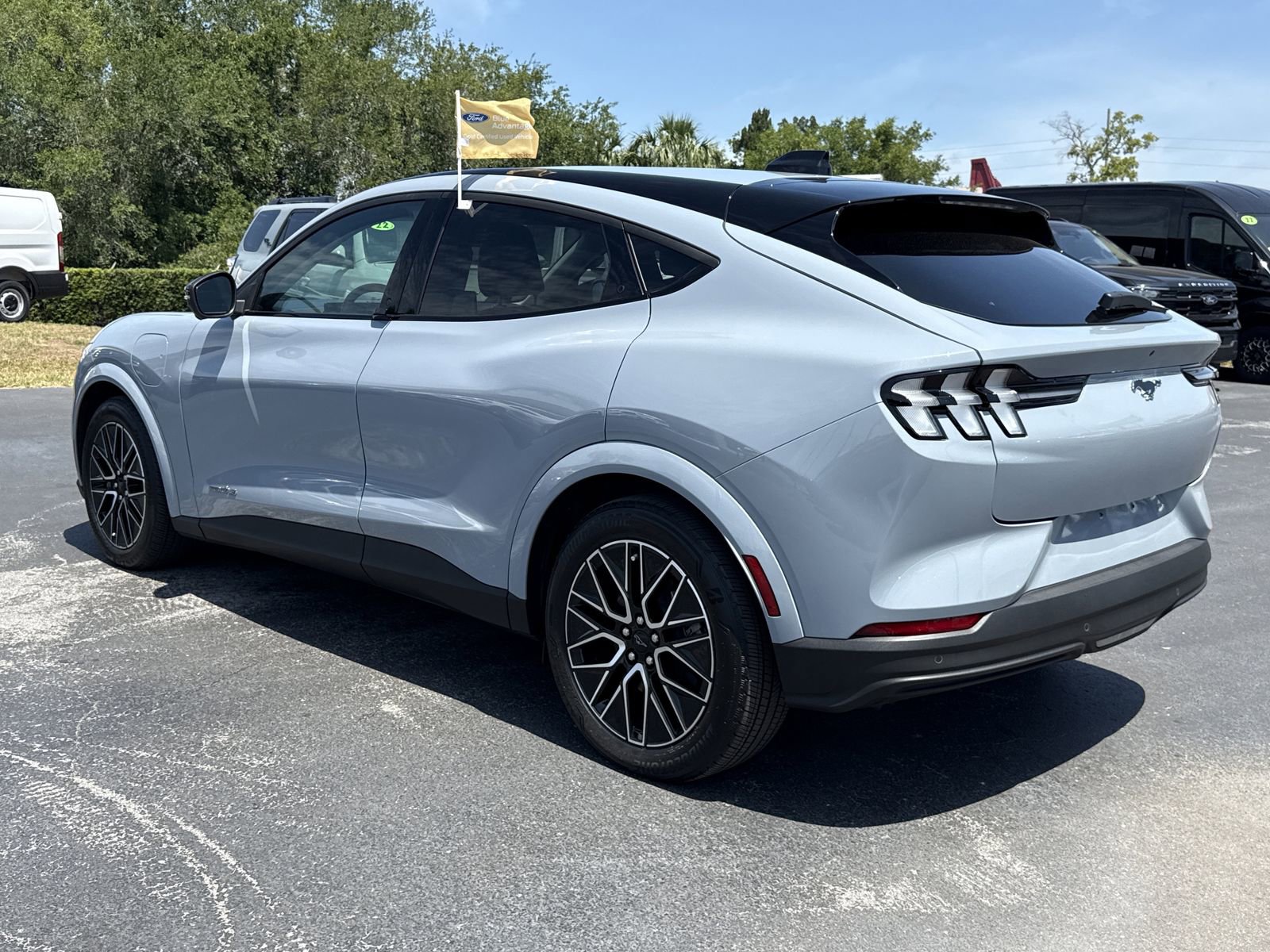 Certified 2025 Ford Mustang Mach-E Premium AWD/4WD image 6