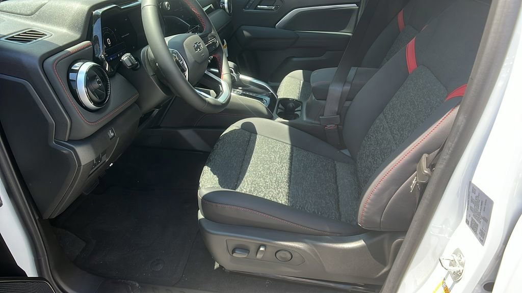 New 2025 Chevrolet Colorado Z71 image 13