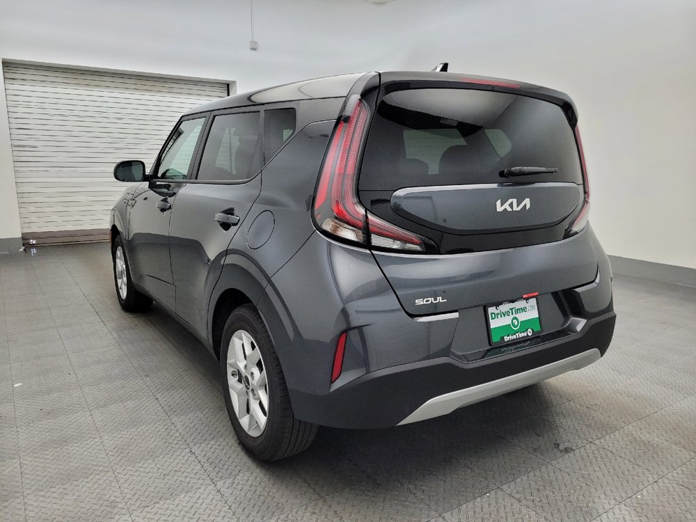Used 2025 Kia Soul LX FWD image 5