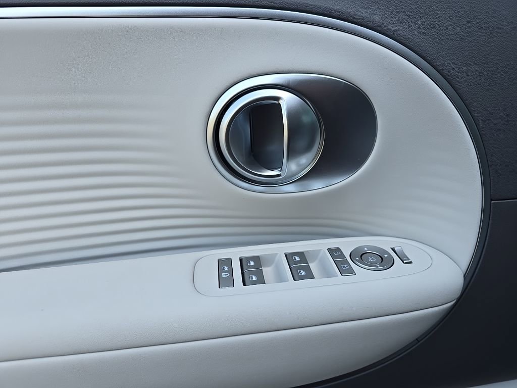 New 2026 Hyundai Ioniq 9 SEL image 18