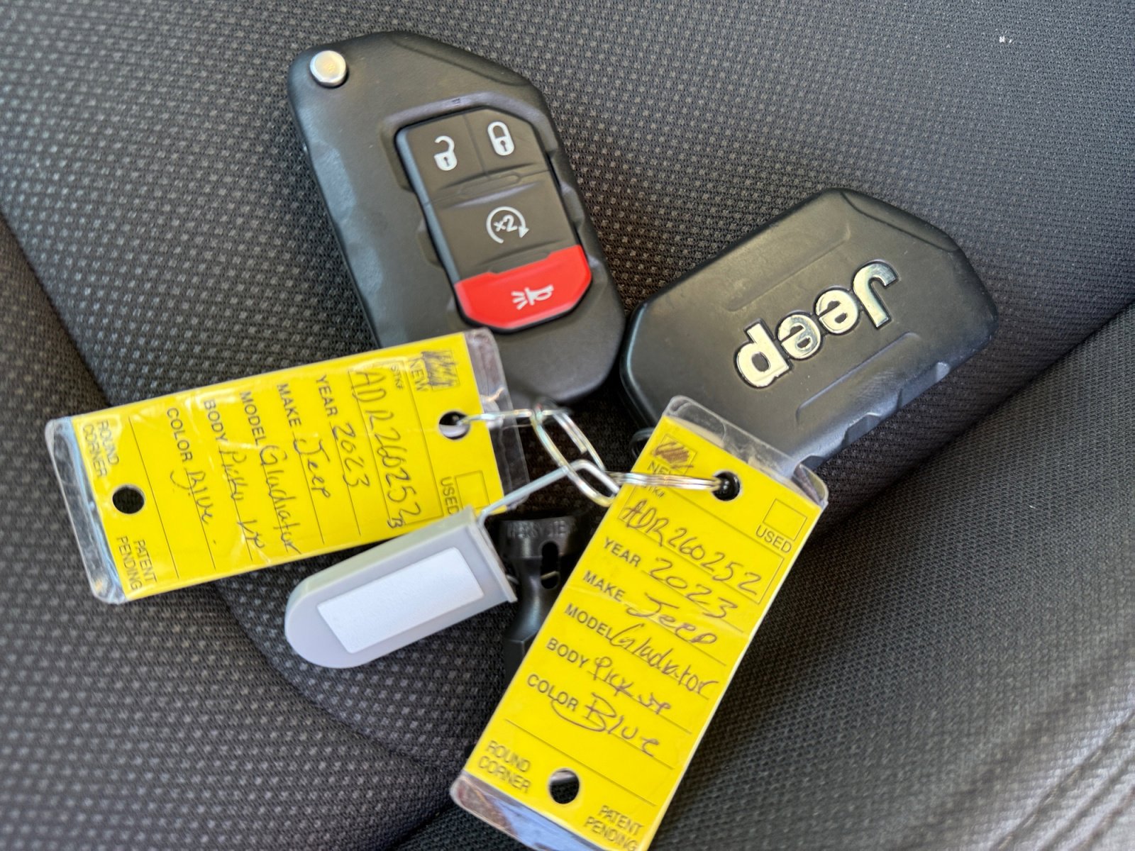 Used 2023 Jeep Gladiator Willys image 33