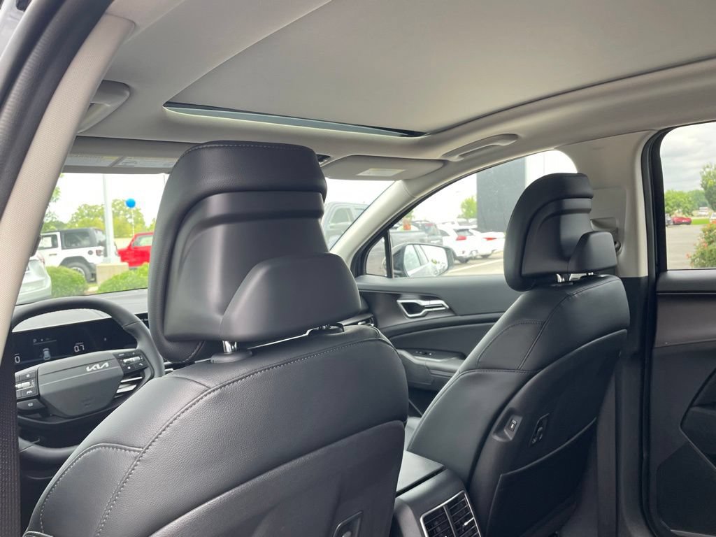 New 2026 Kia Sportage EX w/ EX Panorama Roof Package FWD image 28