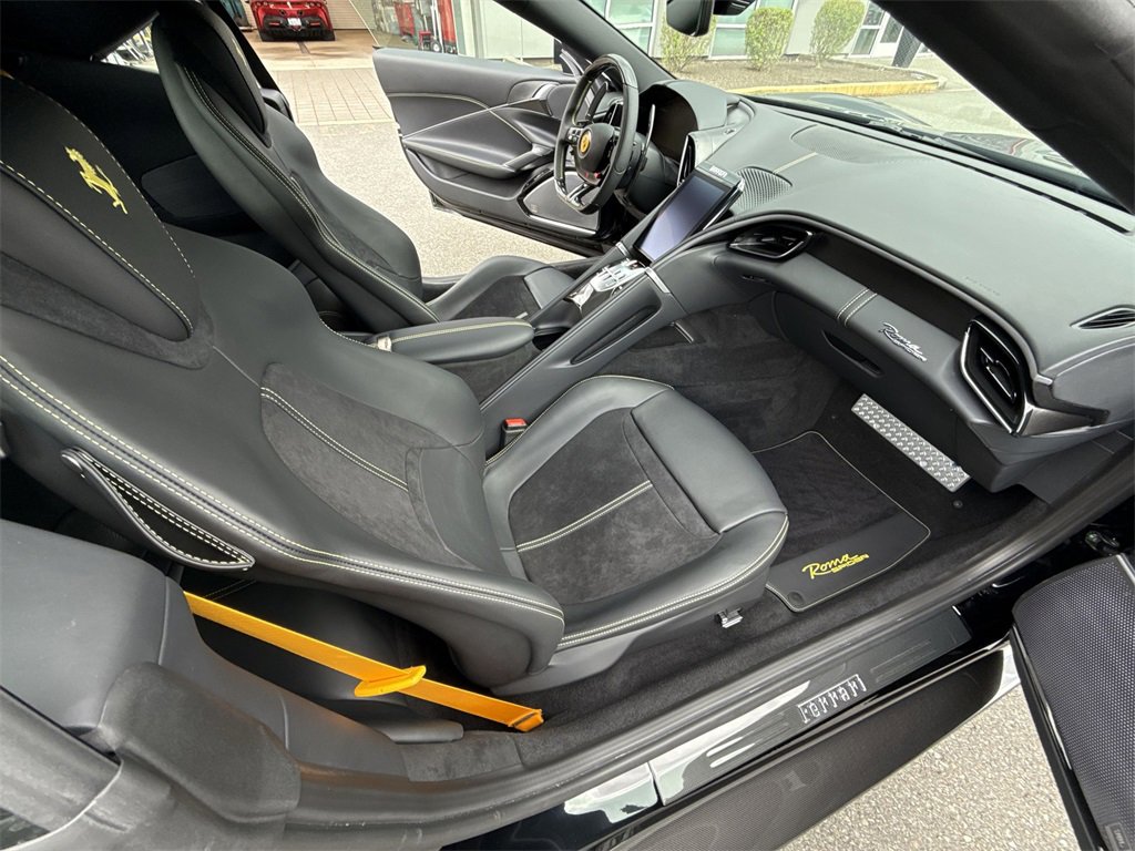 Used 2025 Ferrari Roma Spider image 30