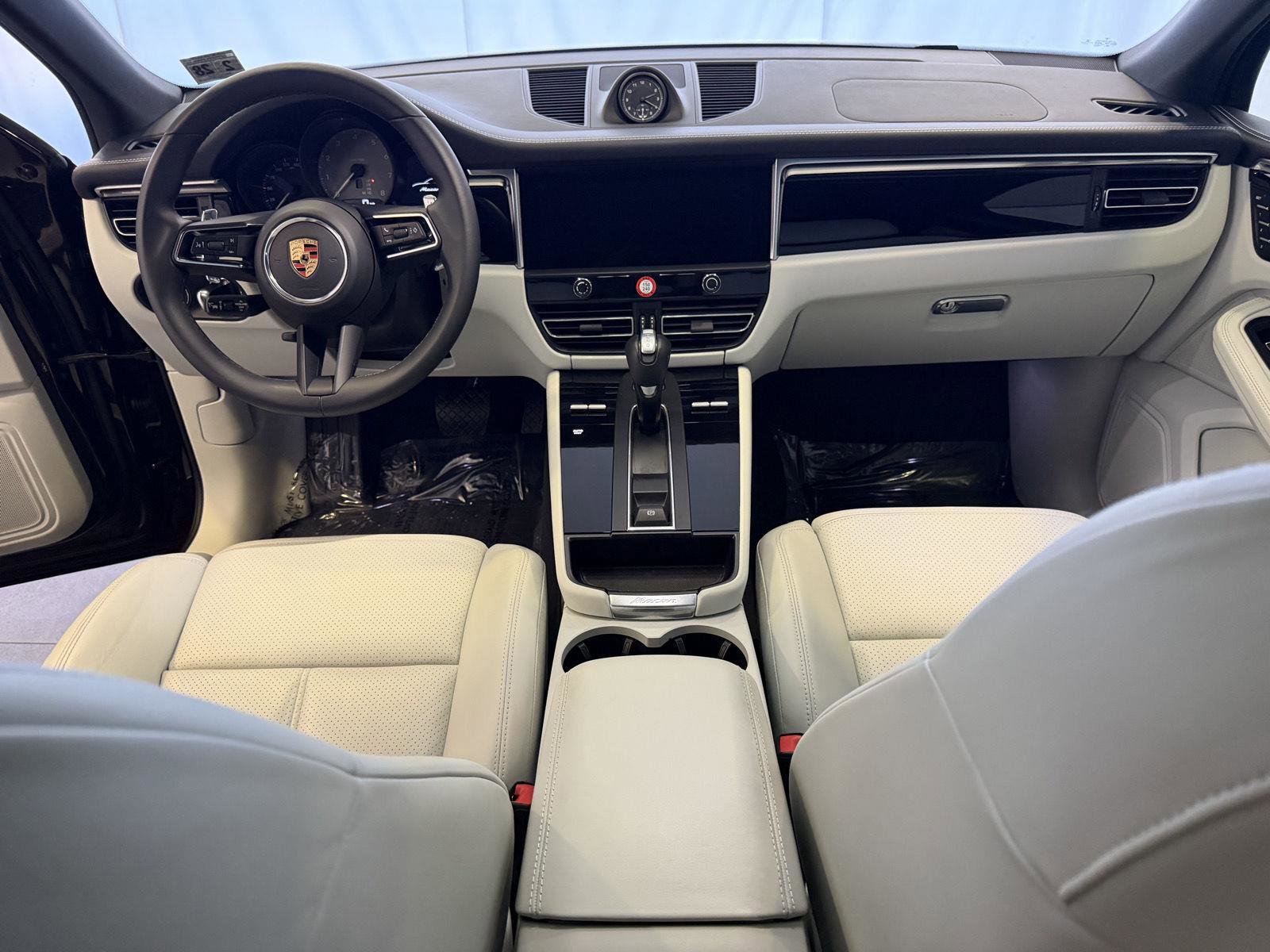 Used 2023 Porsche Macan S image 17