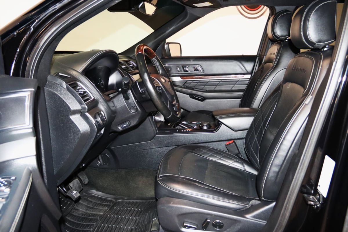Used 2016 Ford Explorer Platinum AWD/4WD image 42