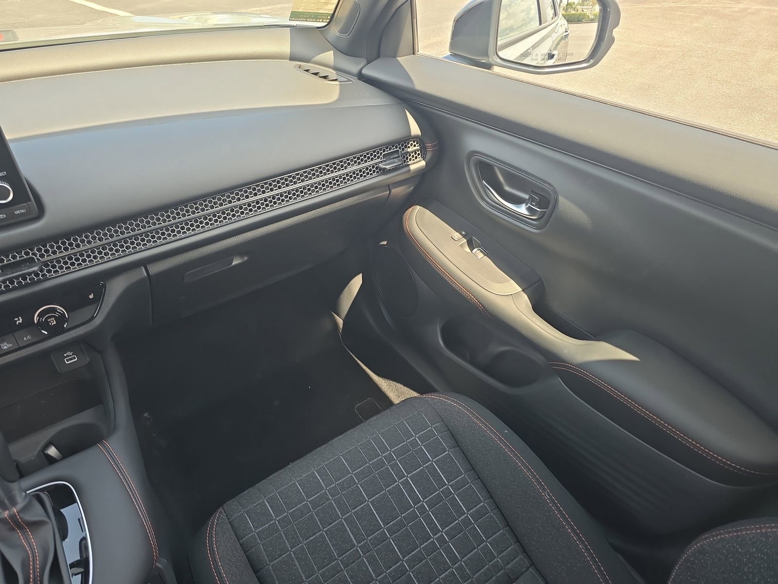Certified 2025 Honda HR-V Sport image 12