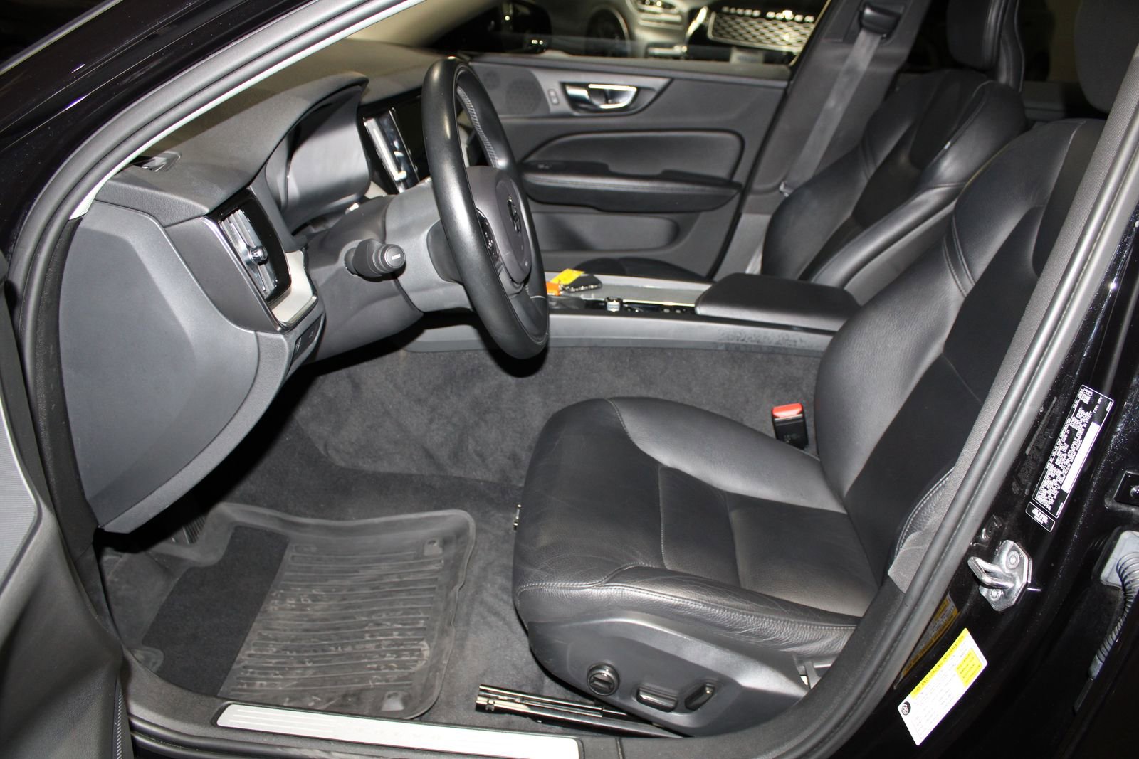 Used 2021 Volvo V60 T5 Cross Country w/ Climate Package image 23