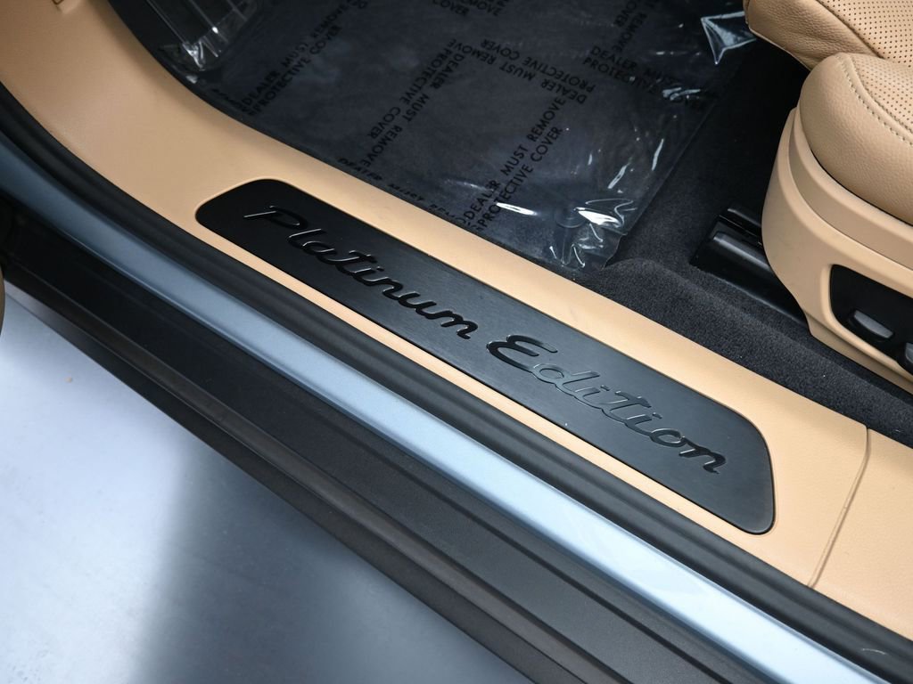 Certified 2022 Porsche Panamera Platinum Edition image 26