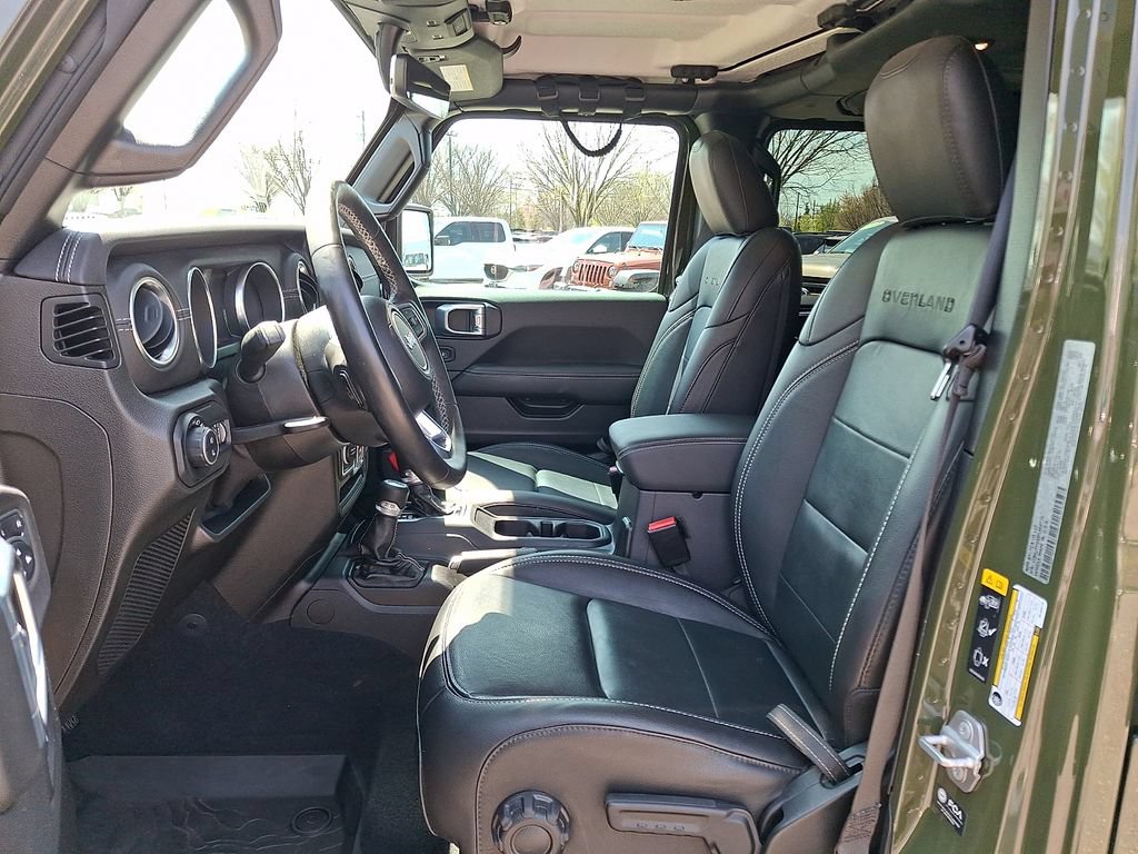 Used 2021 Jeep Gladiator Overland w/ Popular Equipment Package AWD/4WD image 16