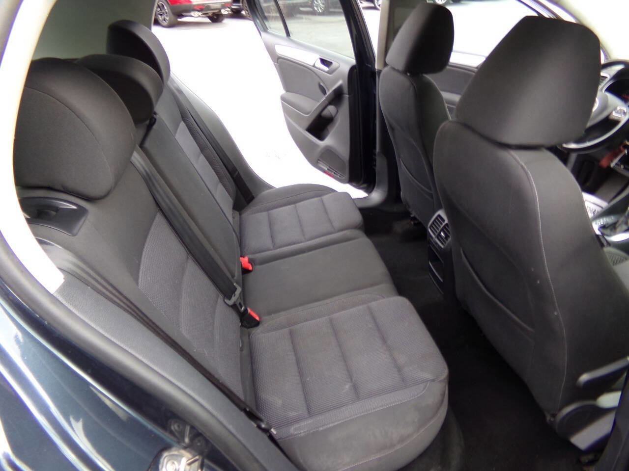 Used 2013 Volkswagen Golf TDI image 20