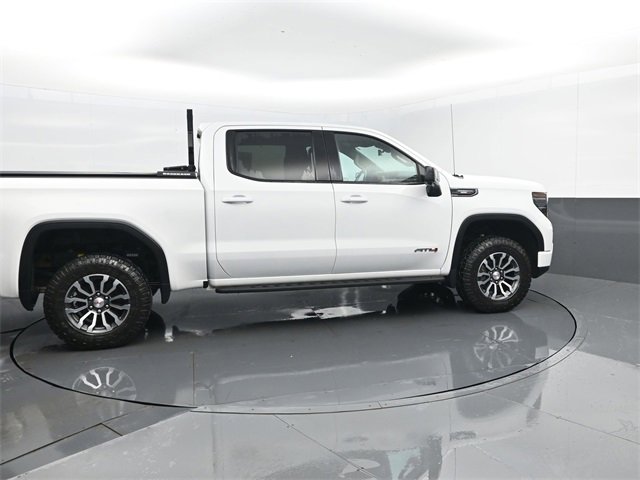 Used 2022 GMC Sierra 1500 AT4 image 4