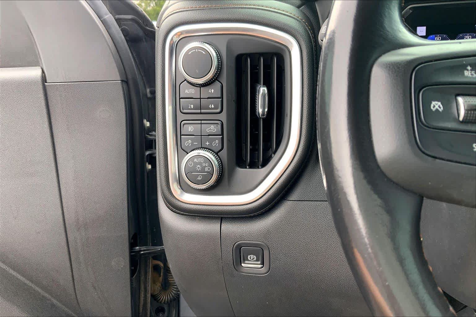 Used 2019 GMC Sierra 1500 AT4 w/ AT4 Premium Package AWD/4WD image 36