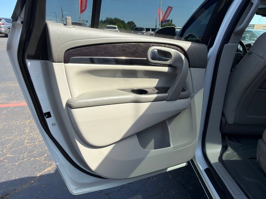 Used 2016 Buick Enclave Premium w/ Experience Buick Package FWD image 34