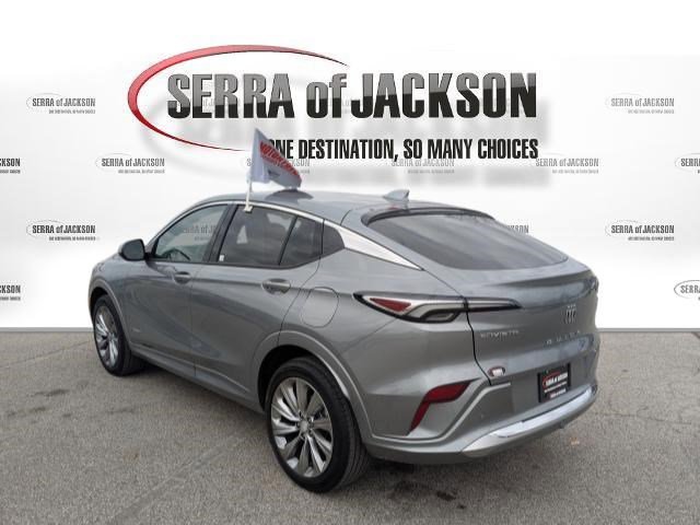 Used 2025 Buick Envista Avenir image 2