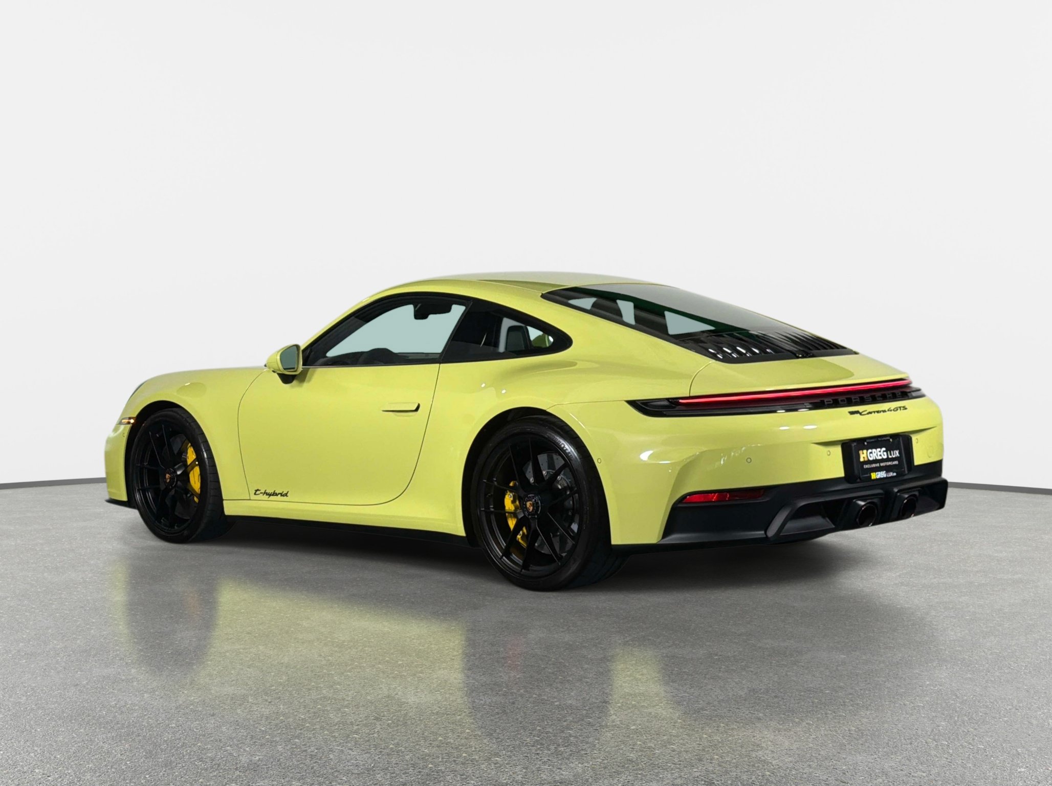 Used 2025 Porsche 911 Carrera 4 GTS AWD/4WD image 12