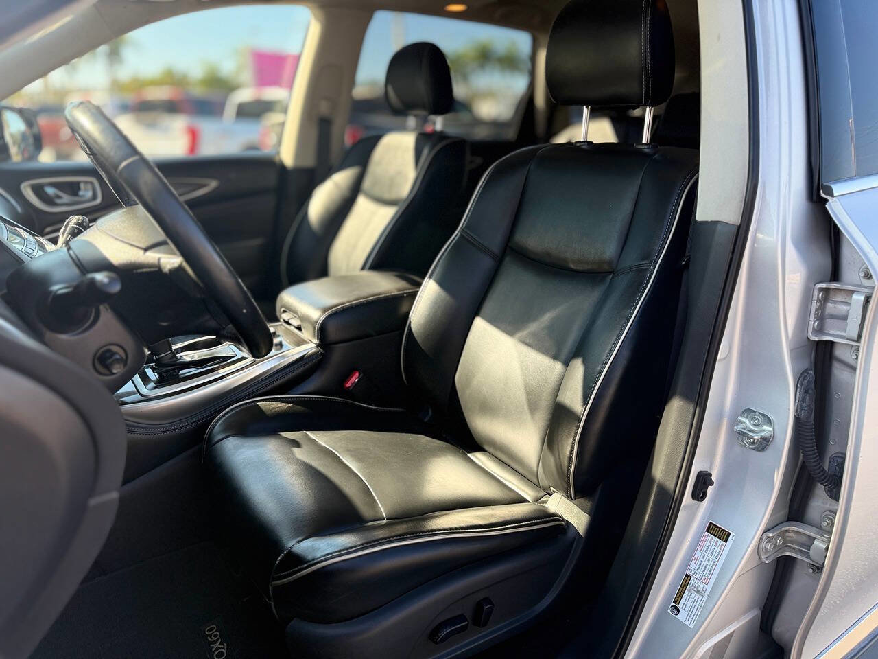 Used 2019 INFINITI QX60 Pure image 17