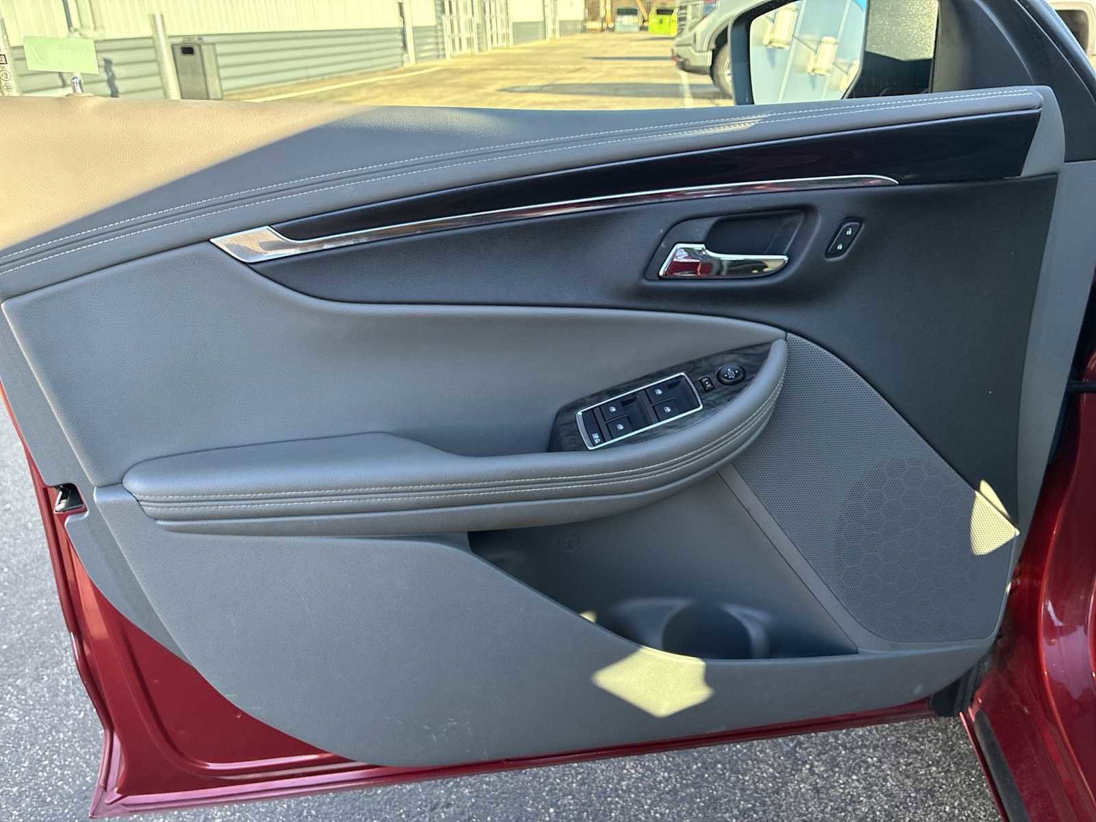 Certified 2015 Chevrolet Impala LT w/ Convenience Package image 26