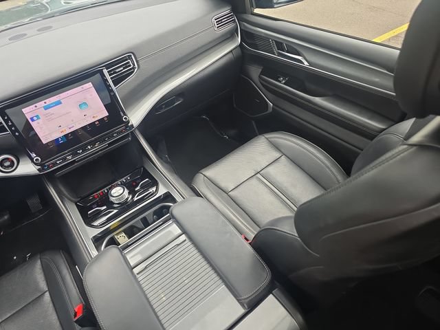 Used 2022 Jeep Wagoneer Series II AWD/4WD image 35