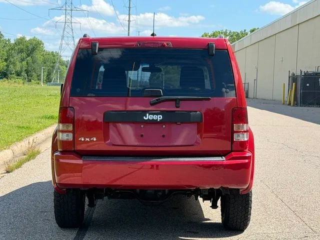 Used 2009 Jeep Liberty Sport AWD/4WD image 9