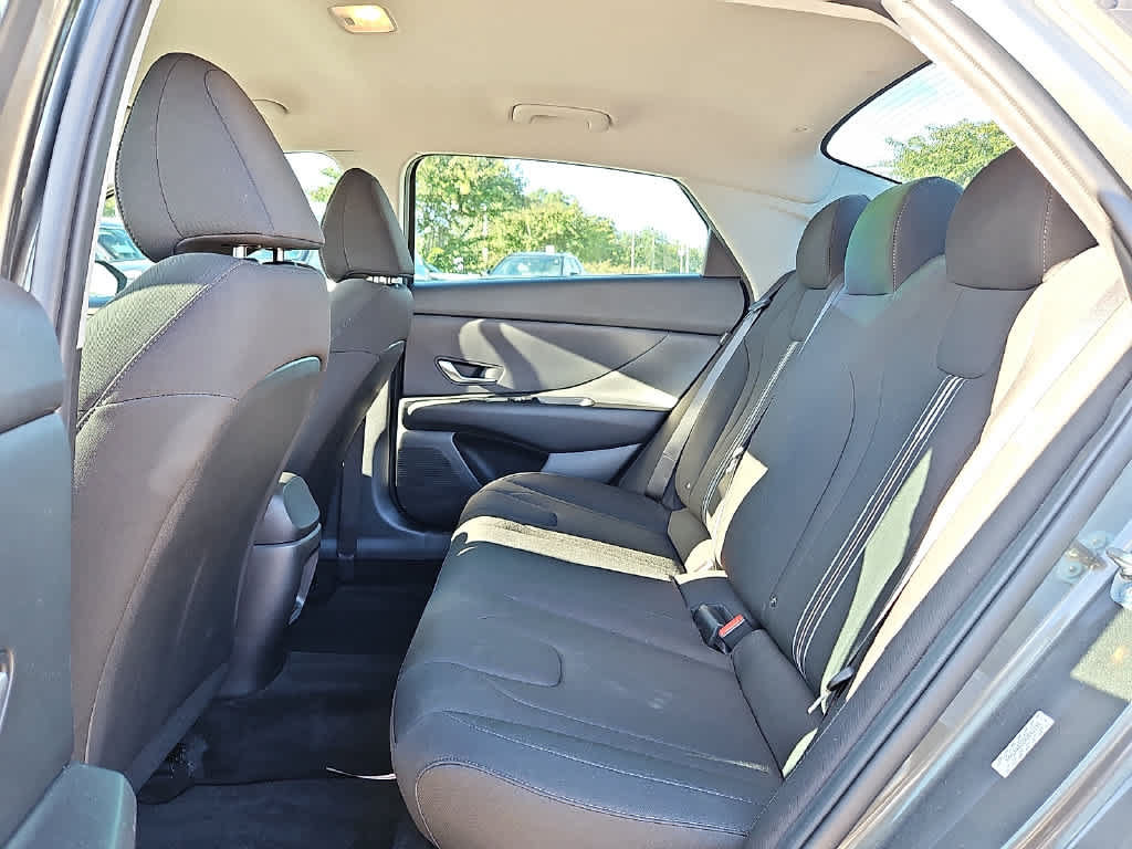 Used 2024 Hyundai Elantra SEL FWD image 9