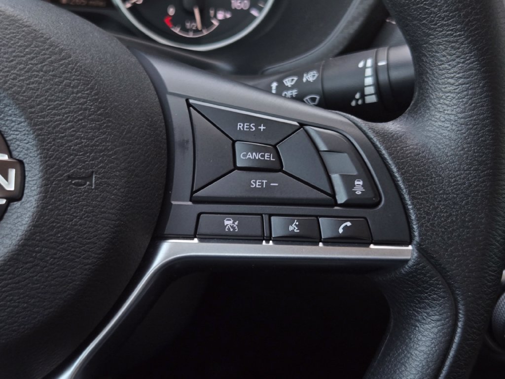 Used 2025 Nissan Sentra SV FWD image 22
