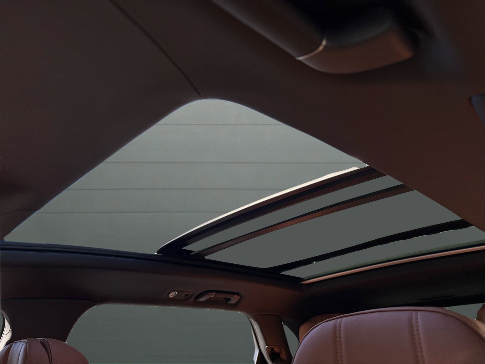 New 2025 Bentley Bentayga Extended Wheelbase image 15