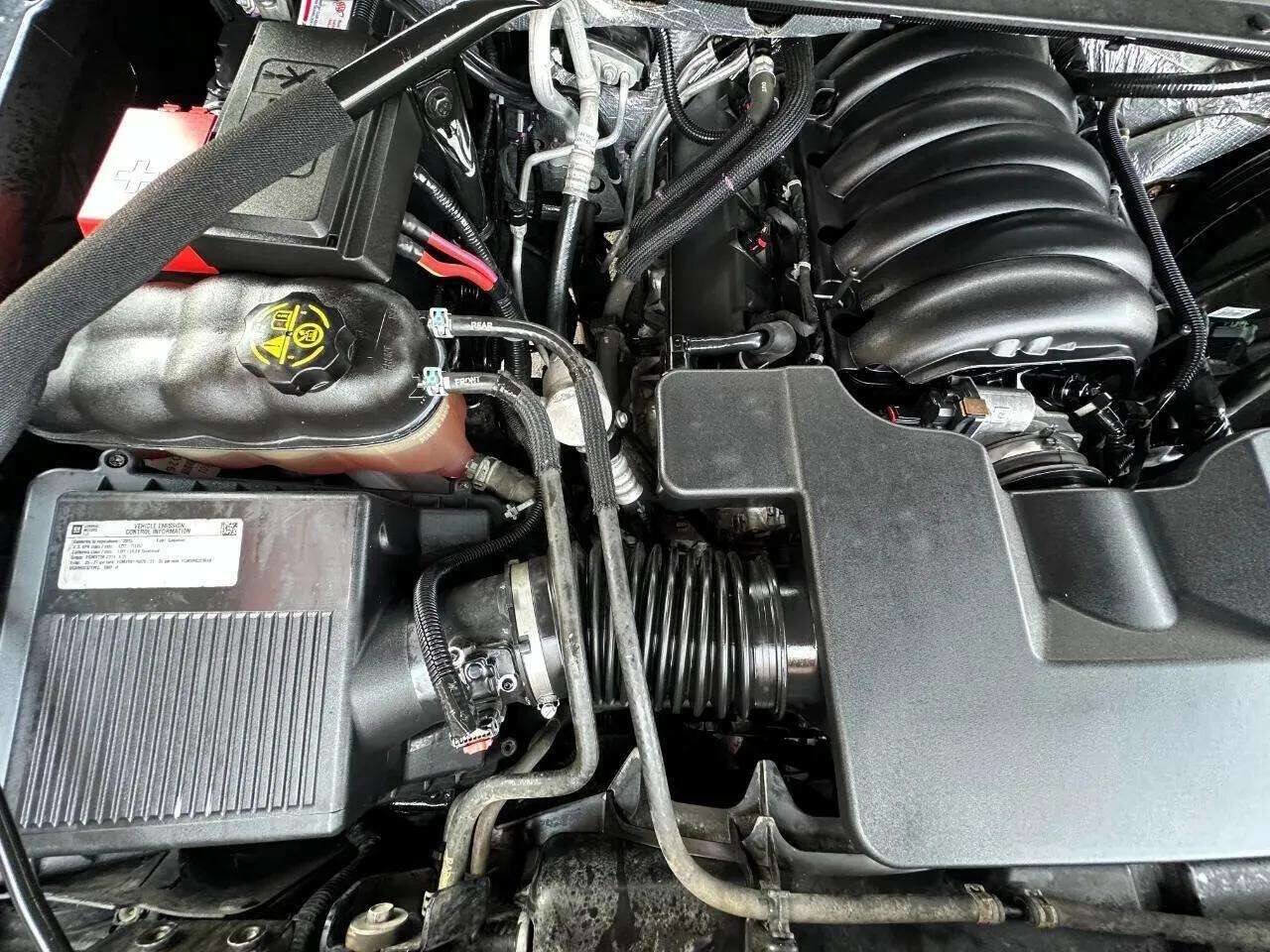 Used 2015 GMC Yukon XL Denali w/ Premium Package AWD/4WD image 14