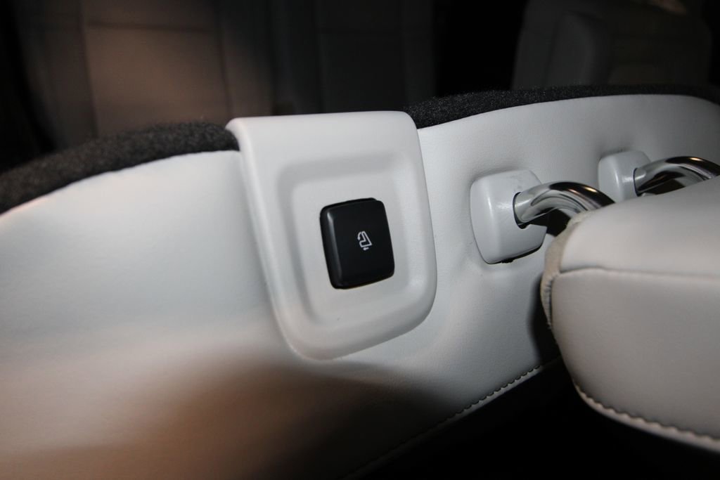 Used 2025 Lincoln Aviator Reserve w/ Equipment Group 201A image 26