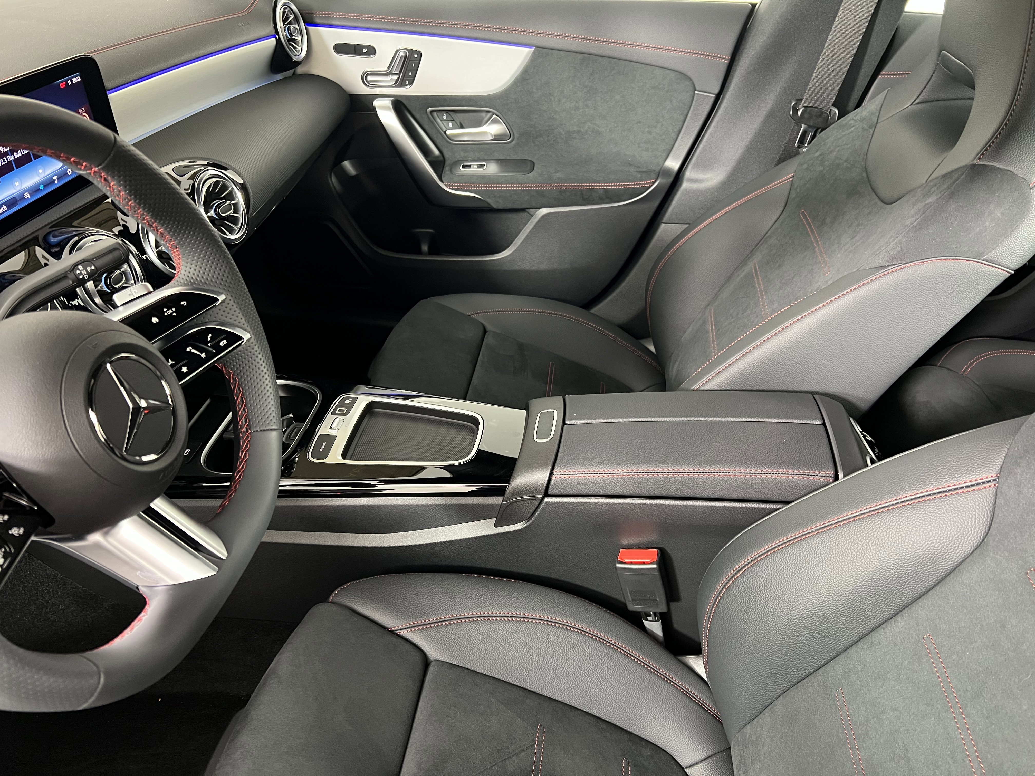 New 2026 Mercedes-Benz CLA 250 4MATIC image 17