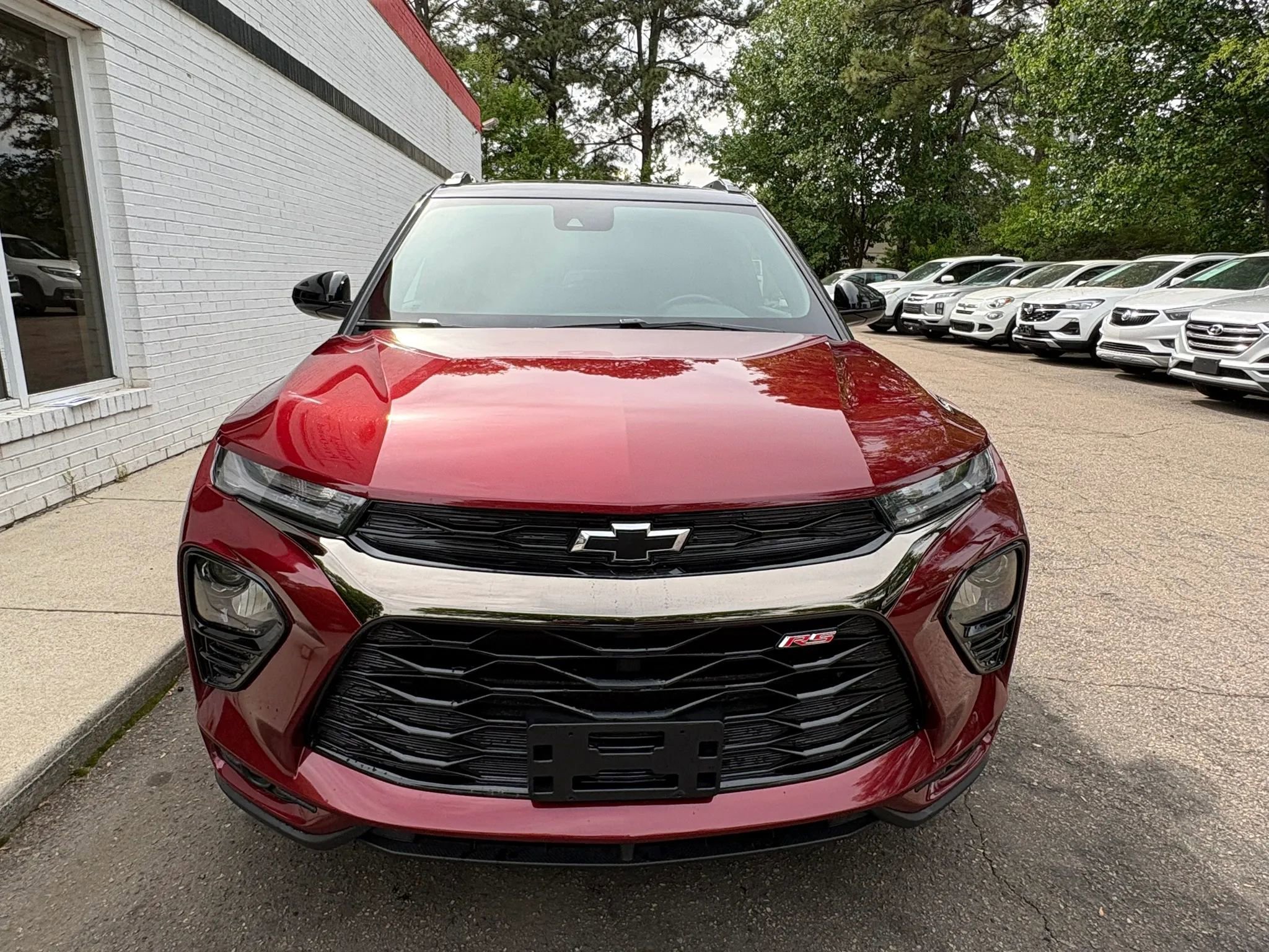 Used 2023 Chevrolet TrailBlazer RS w/ Sun and Liftgate Package AWD/4WD image 3