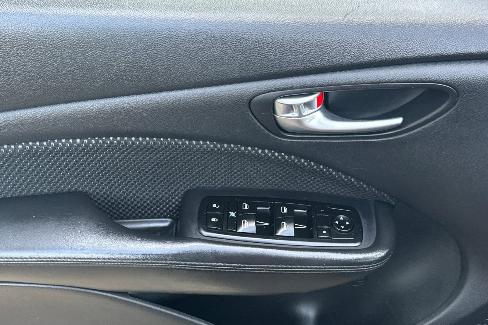 Used 2016 Dodge Dart SXT FWD image 11