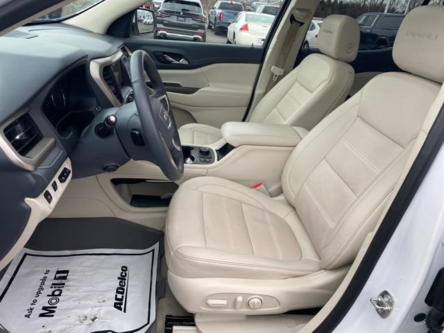 Used 2023 GMC Acadia Denali w/ LPO, Floor Liner Package FWD image 16