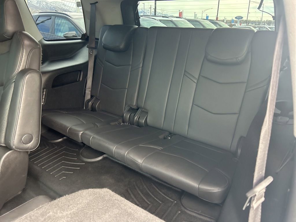 Used 2019 Cadillac Escalade Luxury image 35