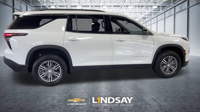 Certified 2025 Chevrolet Traverse LT AWD/4WD image 2