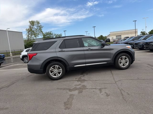 Used 2021 Ford Explorer XLT w/ Class III Trailer Tow Package AWD/4WD image 6