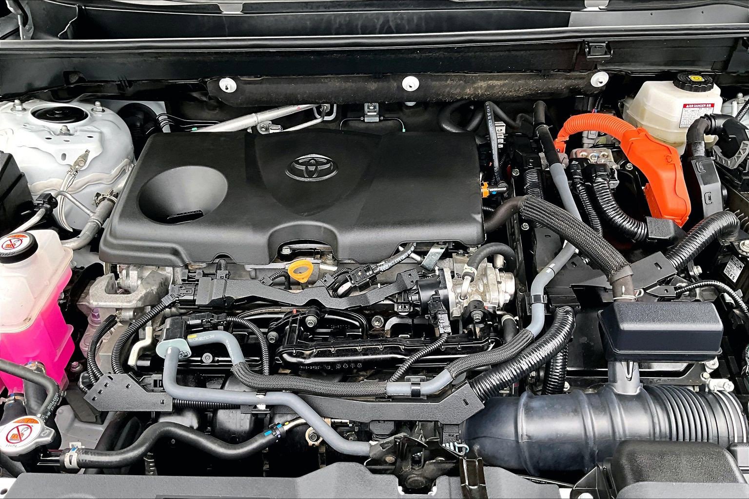 Used 2023 Toyota RAV4 SE AWD/4WD image 10