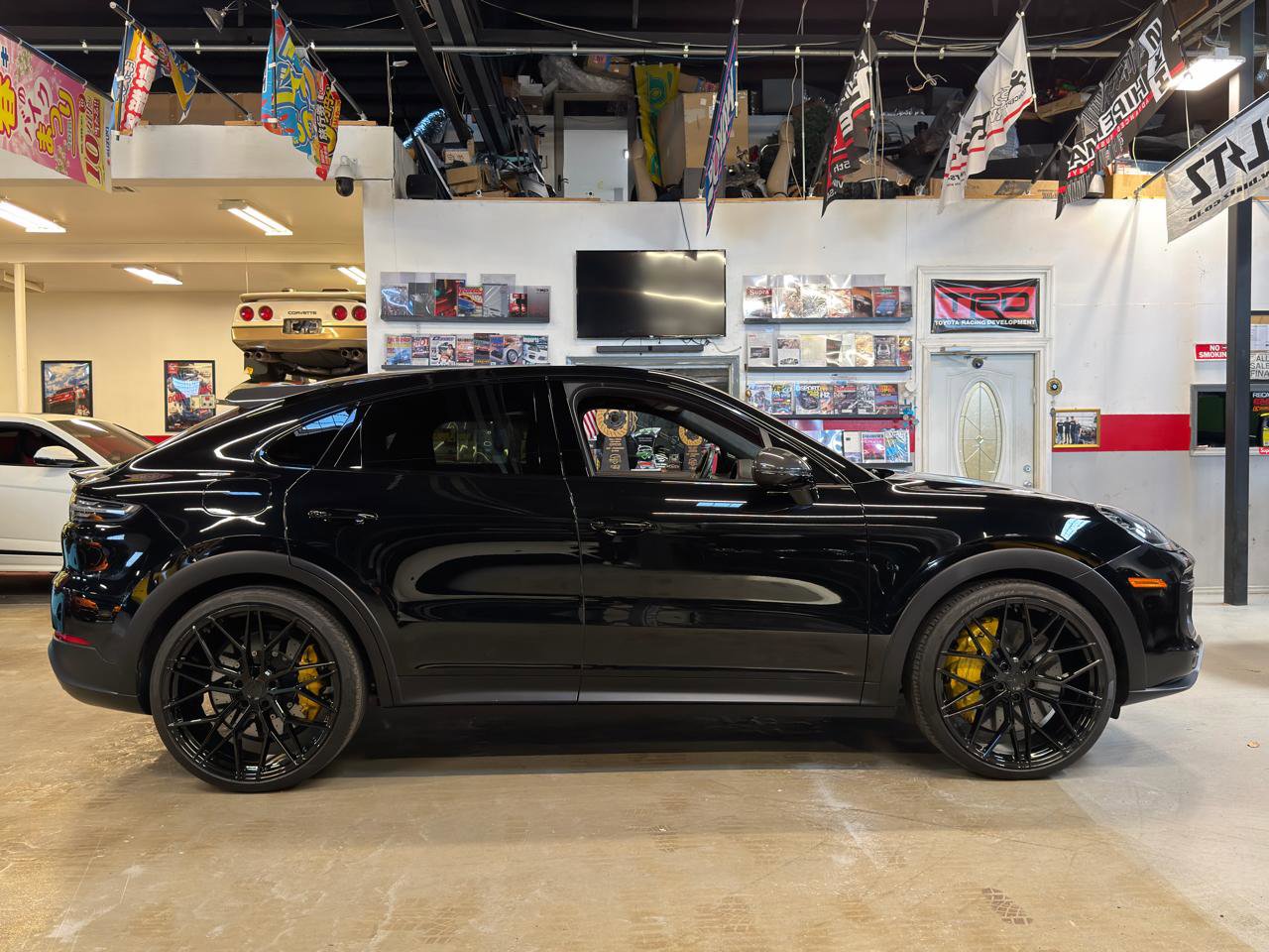 Used 2023 Porsche Cayenne Turbo GT AWD/4WD image 4