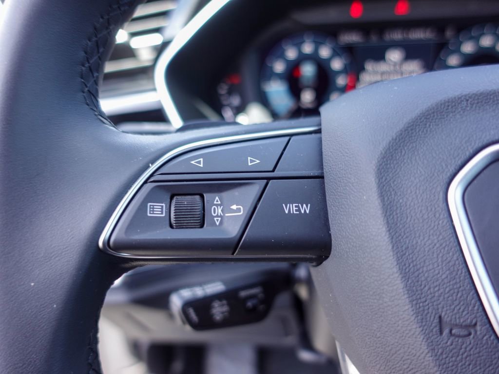 Used 2025 Audi Q3 2.0T Premium w/ Convenience Plus Package image 13