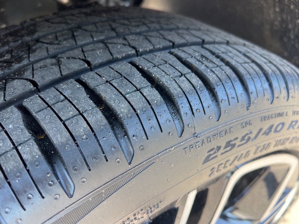 New 2026 Volkswagen Tiguan SEL R-Line image 8