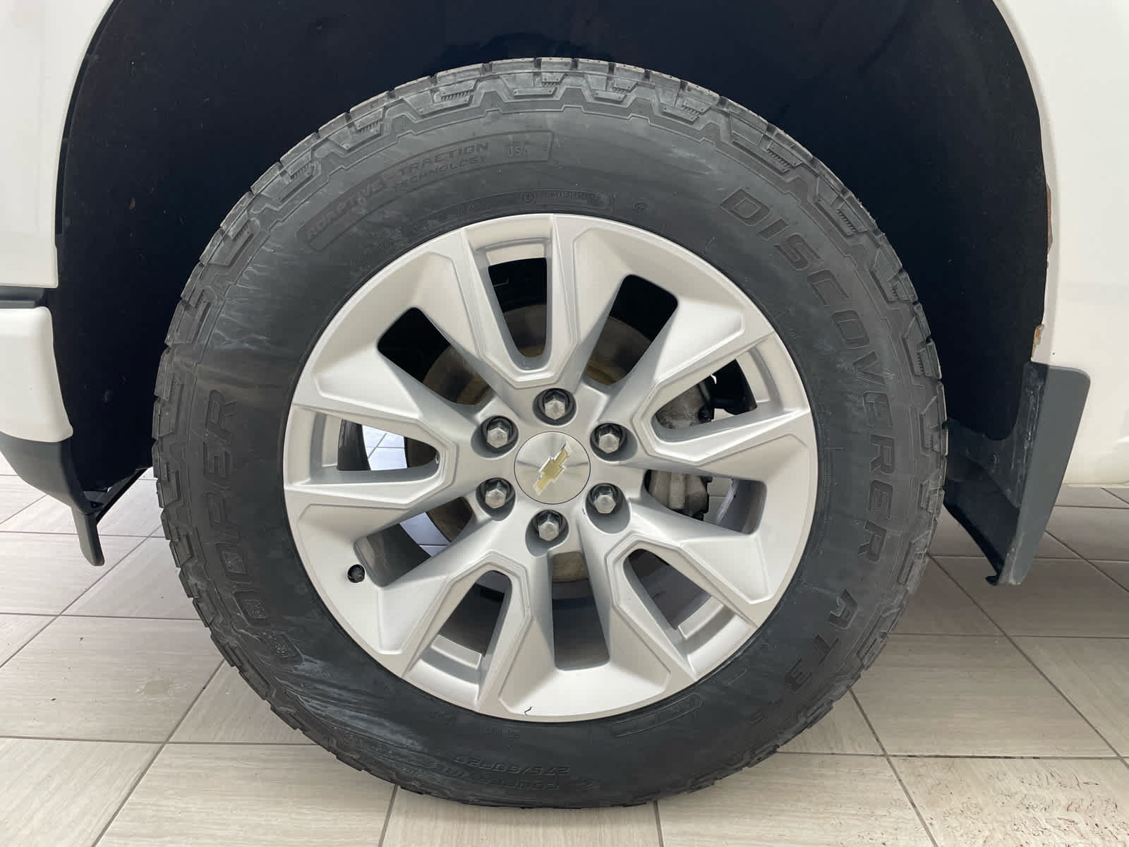 Used 2020 Chevrolet Silverado 1500 Custom w/ Custom Value Package AWD/4WD image 6