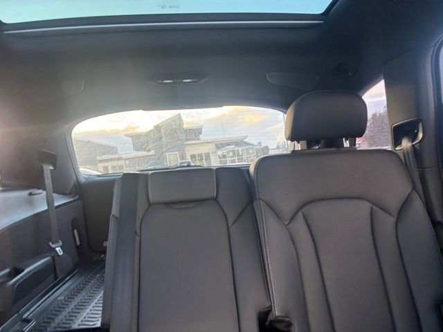 Used 2025 Audi Q7 3.0T Prestige w/ Prestige Package image 13
