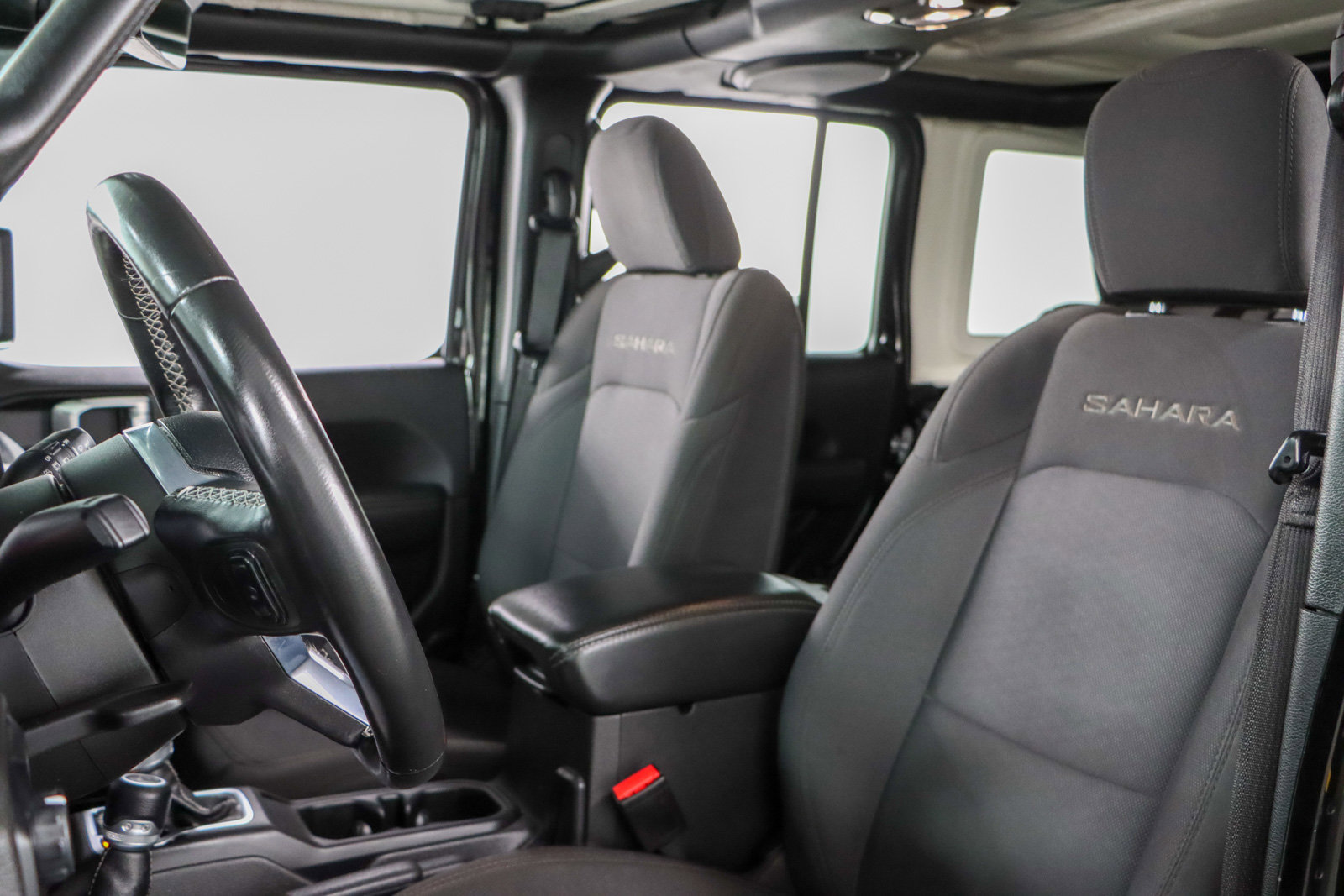 Used 2022 Jeep Wrangler Unlimited Sahara image 25