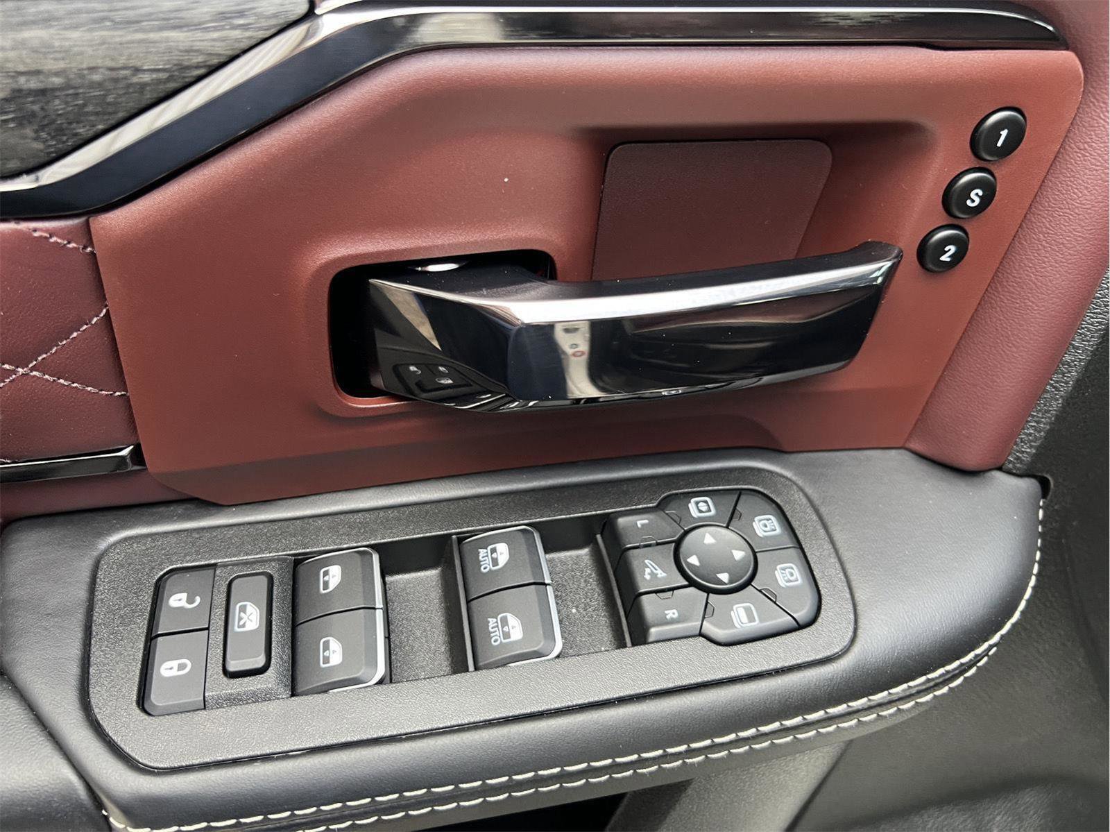 Used 2025 RAM 2500 Limited image 9