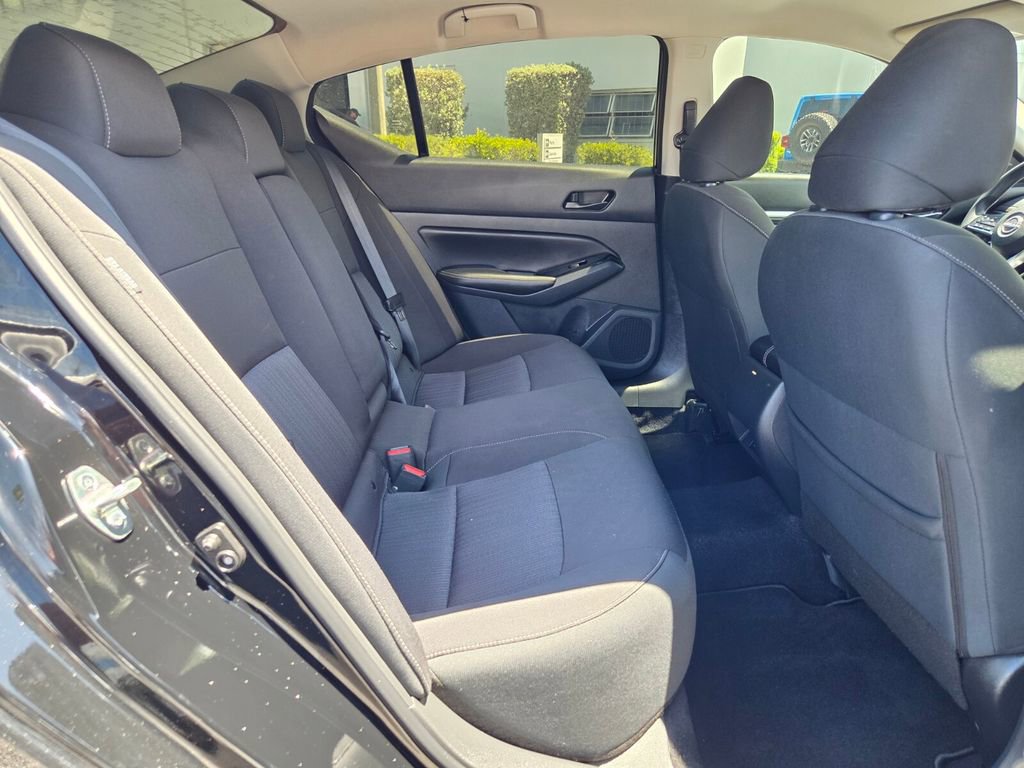 Used 2023 Nissan Altima 2.5 SV AWD/4WD image 17